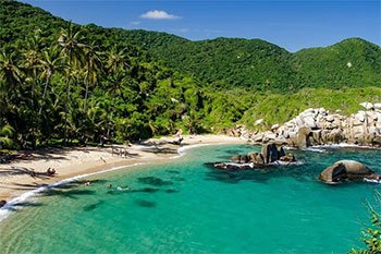 Parque Tayrona Colombia playas vírgenes naturaleza turismo